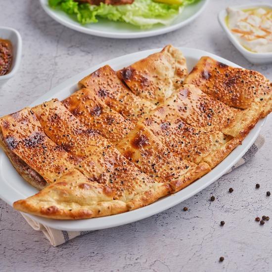 Special Pide ( Dönerli & Kaşarlı )